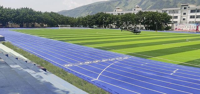 广东塑胶跑道厂家丨全塑型自结纹塑胶跑道里是什么材料你清楚吗？UEFA欧洲杯